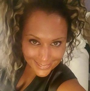 Meet your Posher, Tia